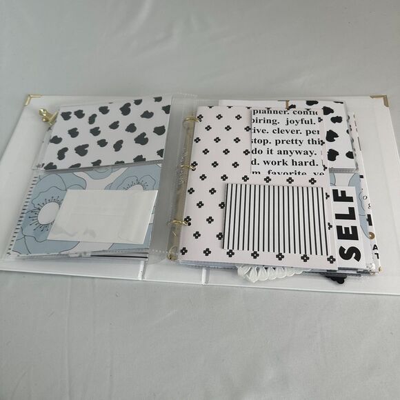 Theresa Collins Premade Scrapbook - White - Generic Theme - 3 Ring Style - Picture 10 of 10